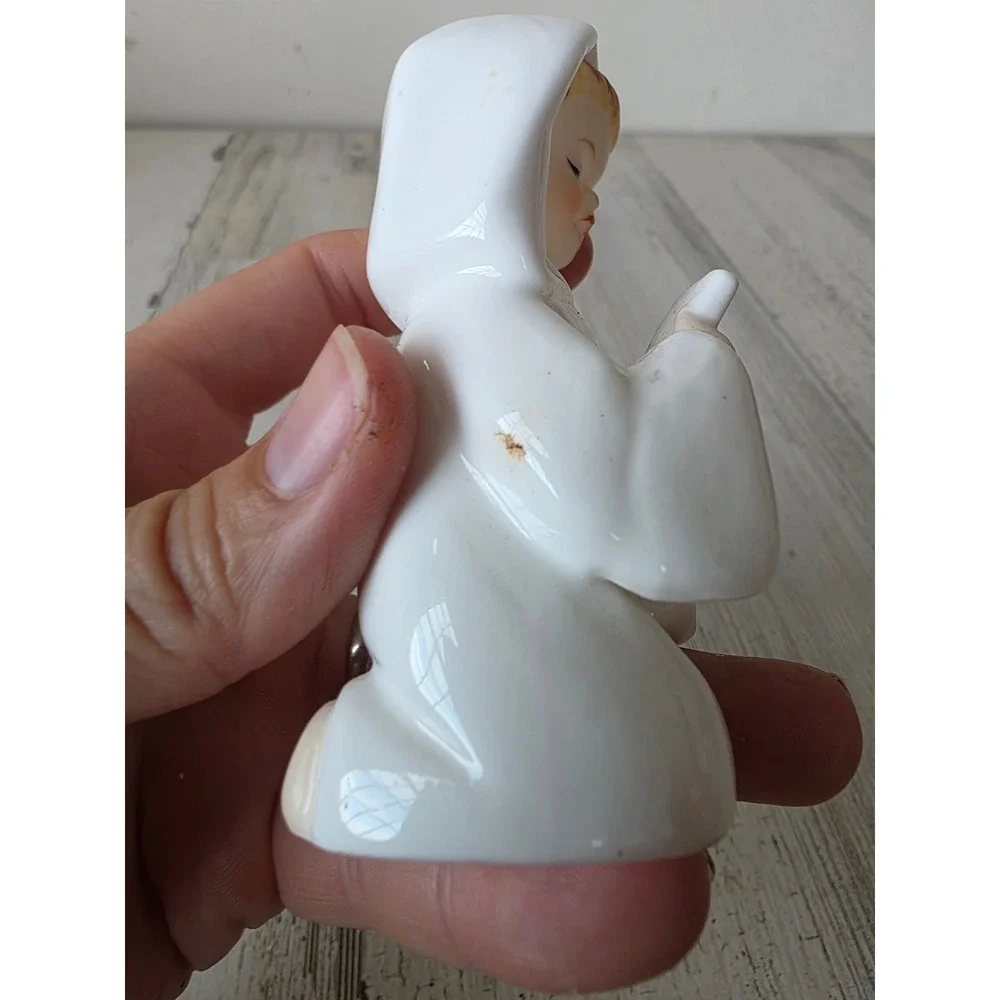 Vintage porcelain praying choir girl statue religious none Xmas tree